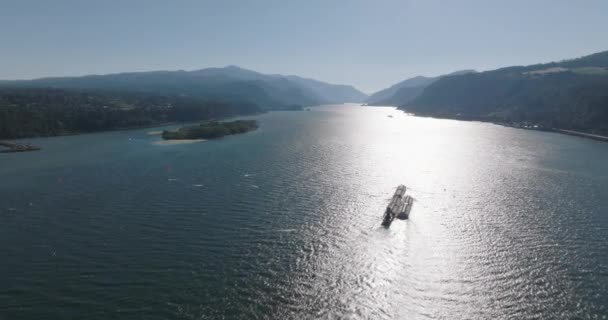 Antena Drona Barki Płynącej Dół Rzeki Columbia — Wideo stockowe