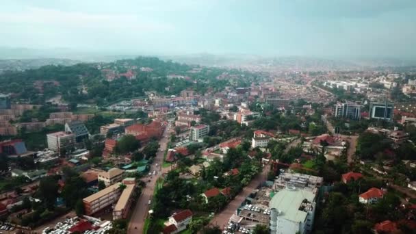Panoramisch Uitzicht Kampala Hoofdstad Van Oeganda Overdag Luchtfoto Drone — Stockvideo