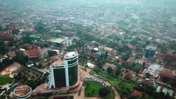 Luftaufnahme Über Pearl Africa Hotel Der Stadt Kampala Uganda Drohnenschuss — Stockvideo