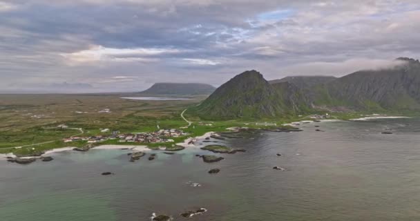Andenes Νορβηγία Κηφήνας Πετούν Πάνω Andfjorden Κατάληψη Παραθαλάσσιο Χωριό Πόλη — Αρχείο Βίντεο
