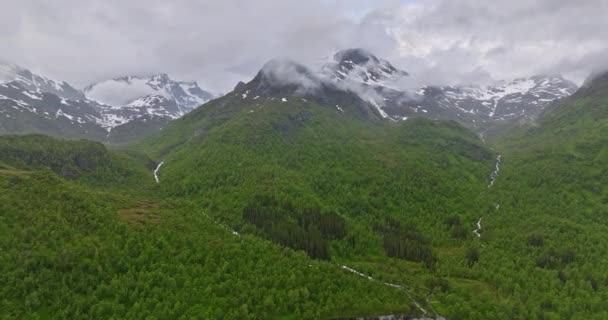 Hinnya Island Norge Panoramautsikt Drönare Flyover Storvatnet Sjö Fånga Bergigt — Stockvideo
