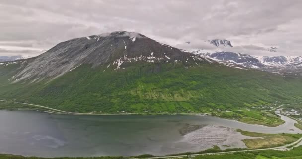 Nordkjosbotn Norsko Aerial Panning View Drone Flyover Inlet Capturing Mountain — Stock video