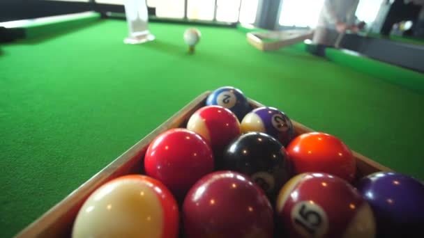 Pool Játék Snooker Játék Háromszög Keret Készlet — Stock videók