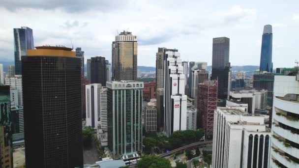 Establecimiento Plano Kuala Lumpur Skyline Malasia Vuelo Avión Tripulado Hacia — Vídeos de Stock