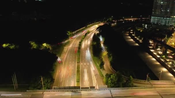 马来西亚吉隆坡夜间交通高峰时间 无人机超标失效 — 图库视频影像