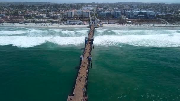 満潮時の海辺の桟橋 — ストック動画