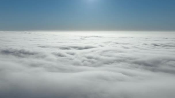 Lasso Tempo Sopra Nuvole All Alba Con Drone — Video Stock
