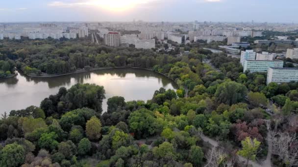 罗马尼亚布加勒斯特 Ior公园阳光下的空中景观 — 图库视频影像