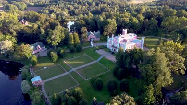 Vista Aérea Del Palacio Birinu Castillo Letonia Junto Lago Con — Vídeos de Stock