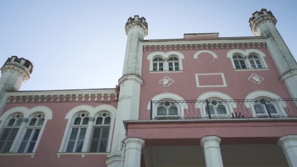 Birinu Palace Letse Kasteel Aan Het Meer Met Mooie Tuin — Stockvideo
