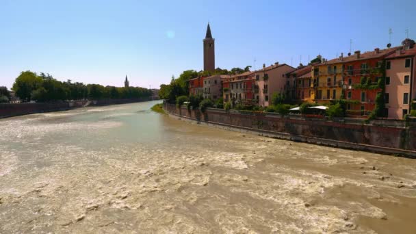 Vista Verona Río Adigio Italia Desde Ponte Pietra Destino Turístico — Vídeo de stock