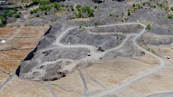 バリの風景砂採石場 空中軌道ビューを構築するために破壊 — ストック動画