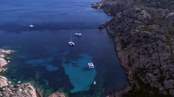 Aerial View Yacht Sailing Calm Sea Waters Surrounded Huge Cliffs — Stock Video