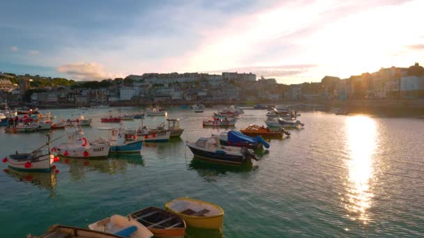Beroemde Kust Toeristische Bestemming Stad Ives Met Strand Havenpromenade Cornwall — Stockvideo