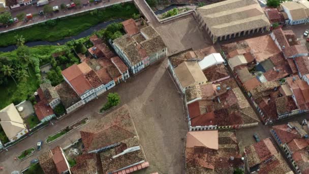 Drone Aéreo Cima Para Baixo Cidade Montanhosa Lenis Estado Bahia — Vídeo de Stock