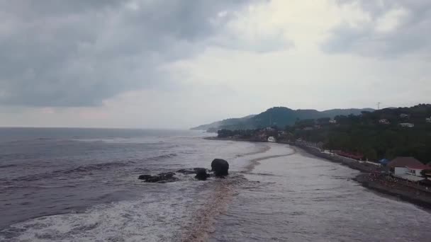 Beliebter Surfspot Tunco Strand Salvador Einem Bewölkten Und Bewölkten Tag — Stockvideo
