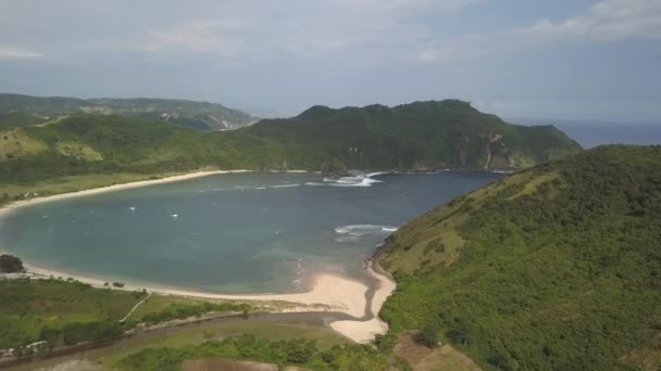 Orbitando Antena Rio Raso Entra Arenoso Areguling Beach Lombok — Vídeo de Stock