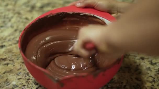 Kom Met Gesmolten Chocolade Chocolade Bereiden Premium Handgemaakte Snoepjes Ambachtelijke — Stockvideo