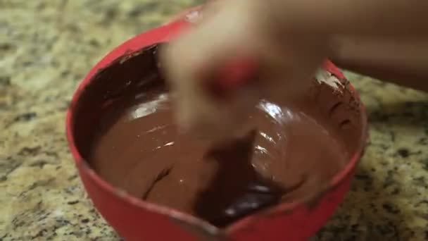Ciotola Con Cioccolato Fuso Pasticceria Preparare Caramelle Artigianali Premium Fabbrica — Video Stock