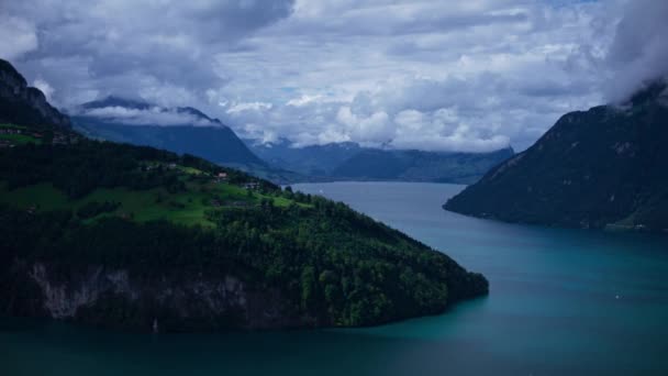 Morschach Швейцария Moody Lake Mountains Island — стоковое видео