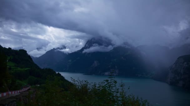Morschach Suíça Mal Humorado Lago Montanhas — Vídeo de Stock