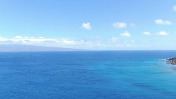 Batı Maui Nin Okyanus Kanalı Boyunca Molokai Adası Manzarası — Stok video
