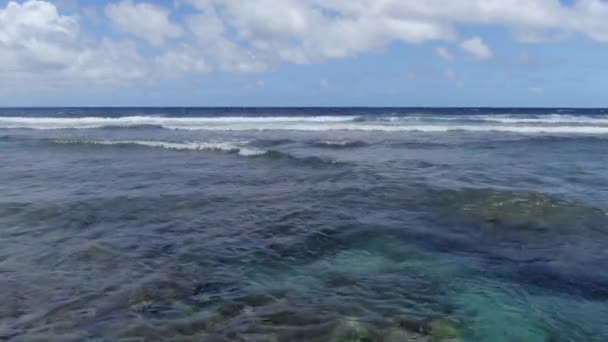 Playa Punalau Maui Foto Estática Olas Arrecife Rodando Sobre Arrecifes — Vídeo de stock