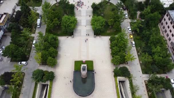 Aerial Cinematic Revealing Shot Forward Dolly Entire Huancui Lou Park — Video Stock