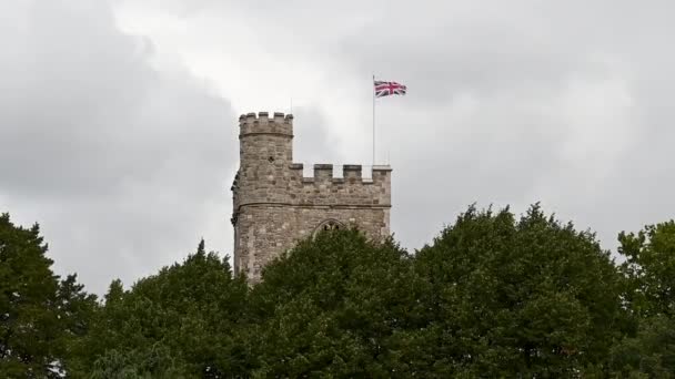 All Saints Fulham Church English Flag Londyn Wielka Brytania — Wideo stockowe