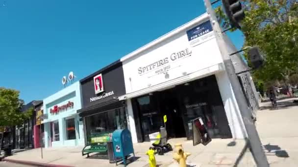 Açılı Pov Görünümü Sunny Day Melrose Caddesi Boyunca Geçmişten Gelen — Stok video