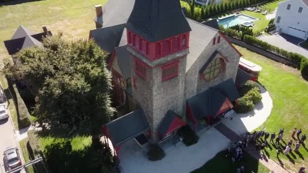 Imagens Aéreas Drones Uma Igreja Antiga Histórica Para Uma Cerimónia — Vídeo de Stock
