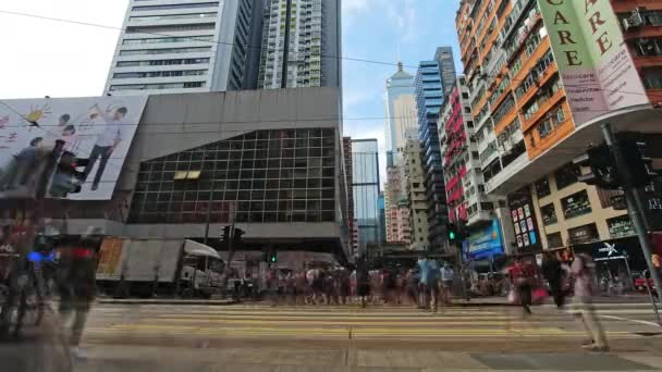 Timelapse Cruce Carreteras Concurridas Estación Mtr Wan Chai Junto Johnston — Vídeos de Stock
