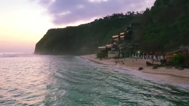 Aerial Coastline Tourists Karma Beach Club Uluwatu Bali Sunset Beautiful — Stock Video