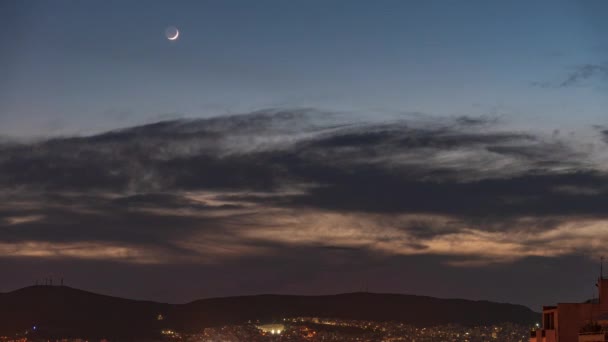 Moonset在山后的时间 — 图库视频影像