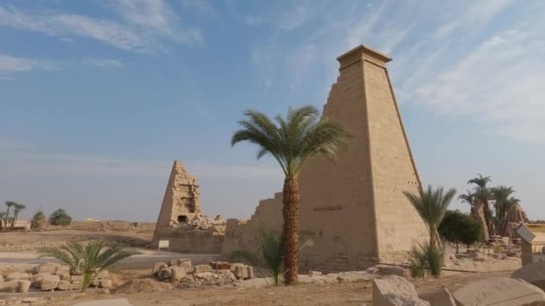 Остатки Разрушенного Здания Пустыне Храме Карнак Археологические Раскопки Египте — стоковое видео