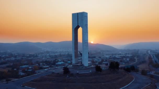 从空中俯瞰乌兹别克斯坦的一座纪念碑 — 图库视频影像