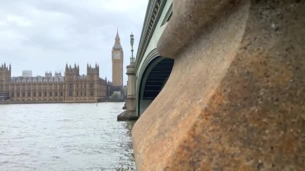 Pałac Westminster Big Ben Westminster Bridge Rozciągający Tamizę Londynie Anglia — Wideo stockowe