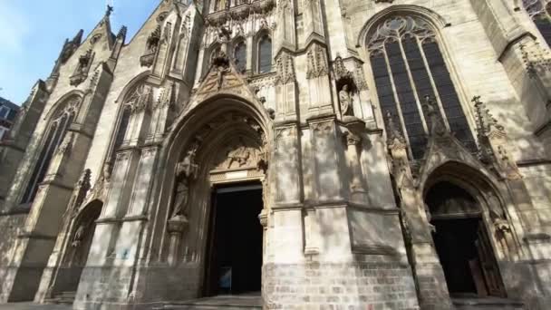 Внешний Фасад Католической Церкви Святого Мориса Лилле Франция Наклон Вверх — стоковое видео