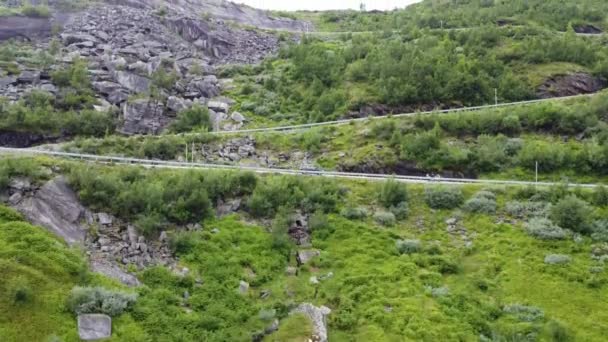 Halsabakkane Hills Vikafjell Dağı Norveç Yaz Turist Trafiğiyle Virajlı Yollar — Stok video