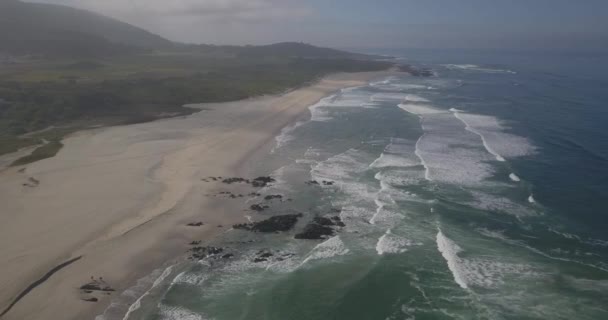 Atlantic Ocean Aerial View Několika Dokonalými Vlnami Minho Sever Portugalska — Stock video