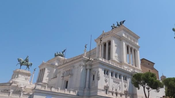 Vista Arquitectura Artística Estatuas Ecuestres Monumento Nacional Vittoriano — Vídeo de stock