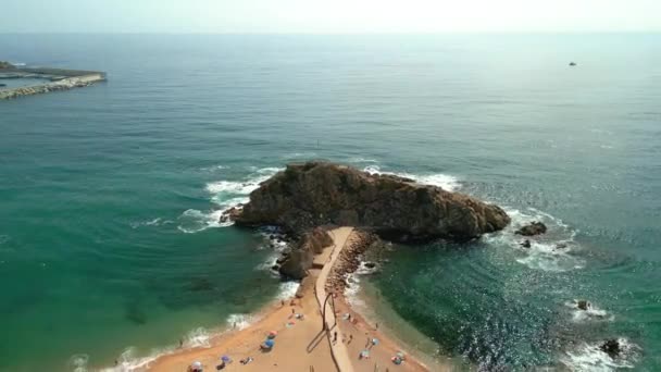 拉帕洛梅拉的科斯塔布拉瓦图像上的空白 在那里 Maresme海滩以无人驾驶飞机在夏季开始拍摄图像 — 图库视频影像