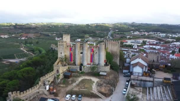 Órbita Aérea Castelo Bidos Com Cidade Murada Óbidos Portugal — Vídeo de Stock