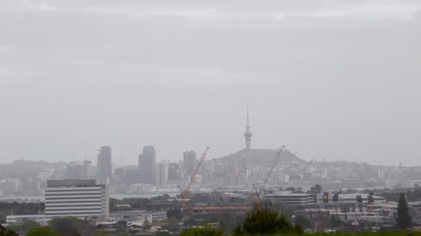 Time Lapse Della Città Auckland Una Giornata Primaverile Grigia Nebbiosa — Video Stock
