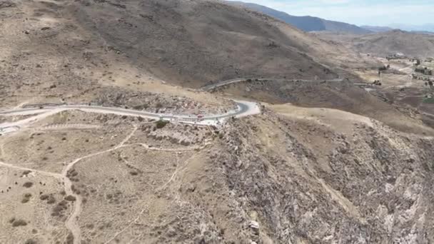 Drone Dolly Aéreo Disparado Sobre Uma Paisagem Montanhosa Peru Com — Vídeo de Stock