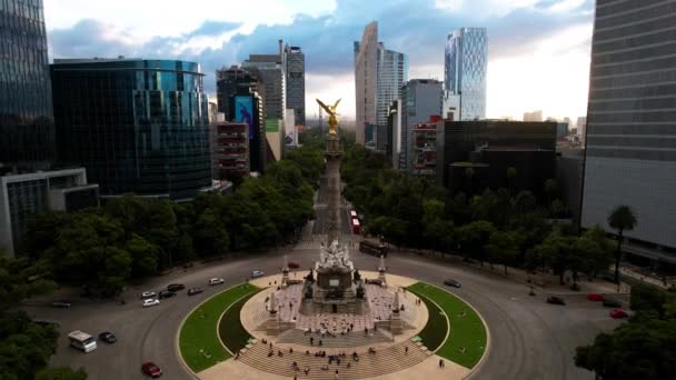Drone Shot Descent Sunset Paseo Reforma Mexico City Frontal View — Vídeos de Stock