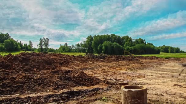 Timelapse Shot Excavator Loader Works Formation Land Grass Field Cloudy — Stock Video