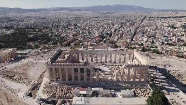 Epicka Antena Nad Partenonem Panoramicznym Widokiem Okoliczne Miasto Ateny — Wideo stockowe