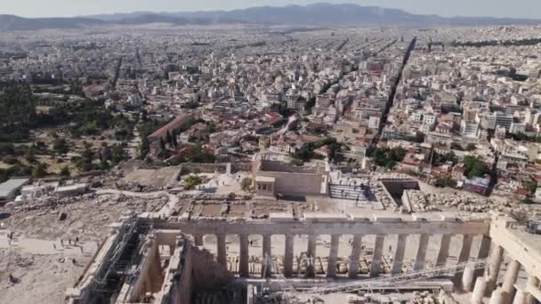 Widok Spektakularny Akropol Aten Wzgórzu Aerial Pullback Athens Cityscape Grecja — Wideo stockowe