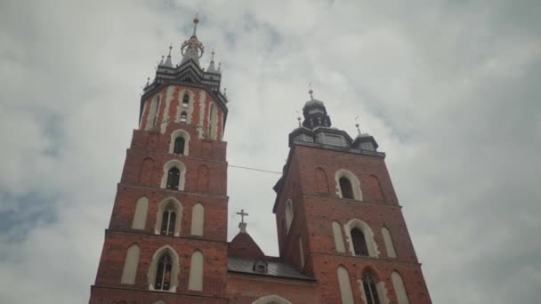 Video Della Bugle Tower Cracovia Polonia Girato Dal Basso Dimostra — Video Stock